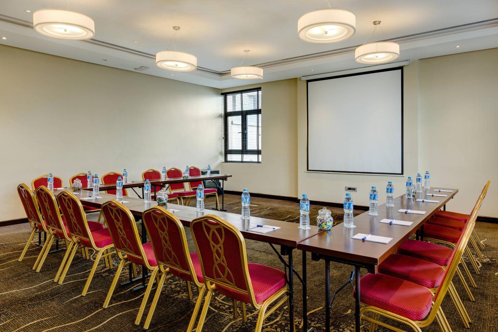 Protea By Marriott Ikeja Select 3*